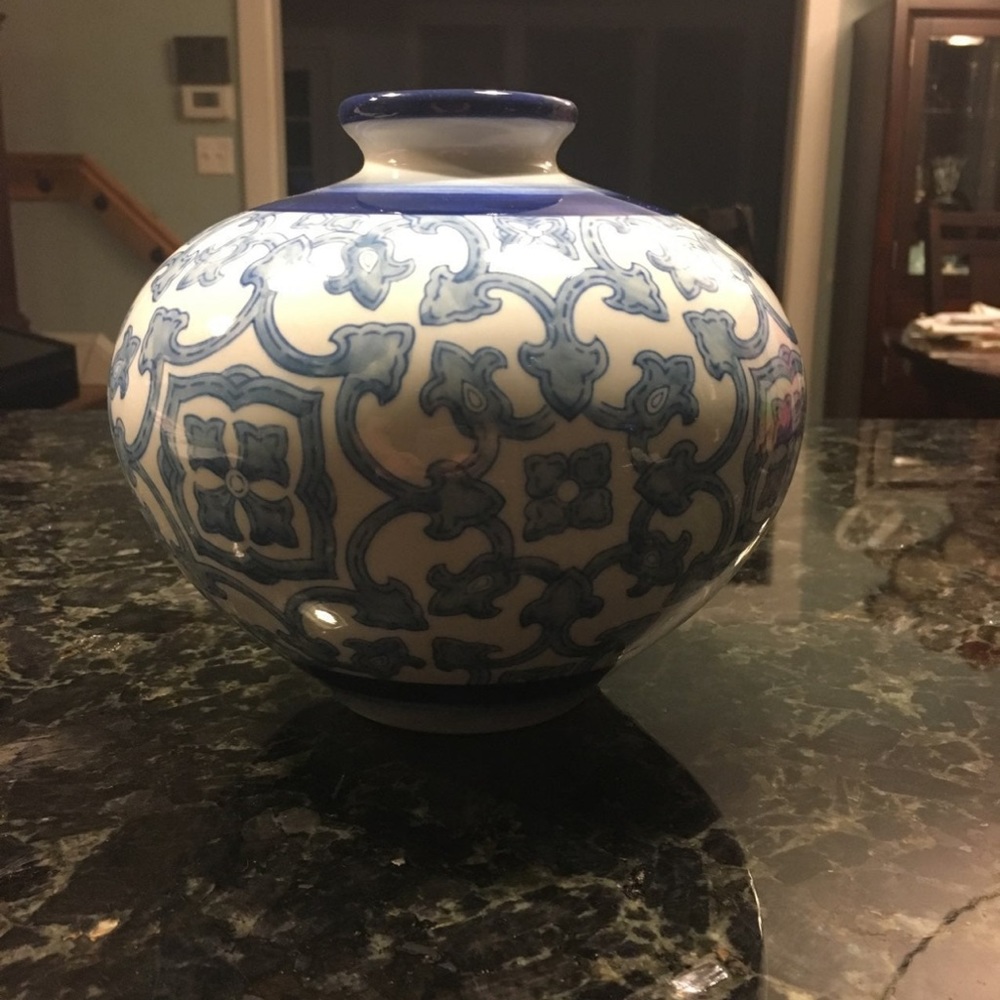 Floral vase